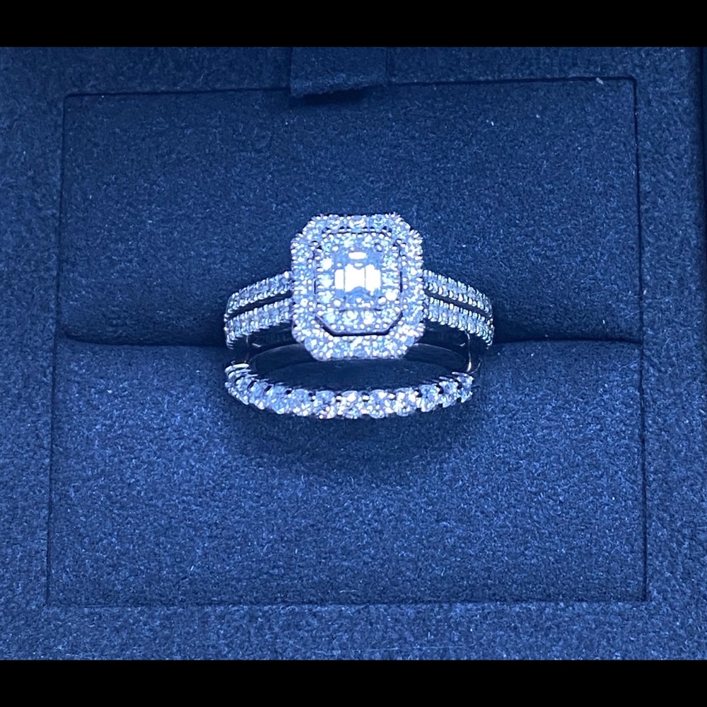 Wedding ring - Picture 2 of 13